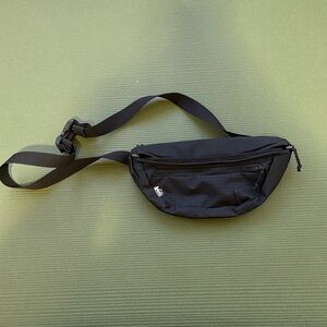 REI Co-op Black Waist Pack Belt Bag Sling Crossbody Adjustable Strap